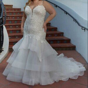 Mori Lee "Leia" Wedding Gown (Unaltered)